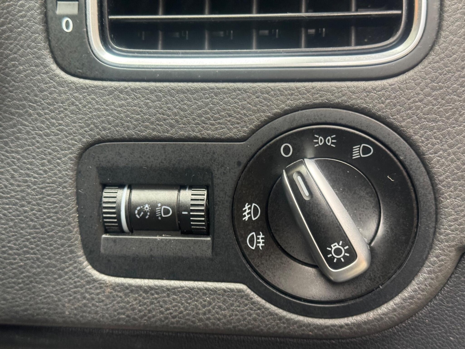 Used Volkswagen Polo for sale - 76537832: Photo 16