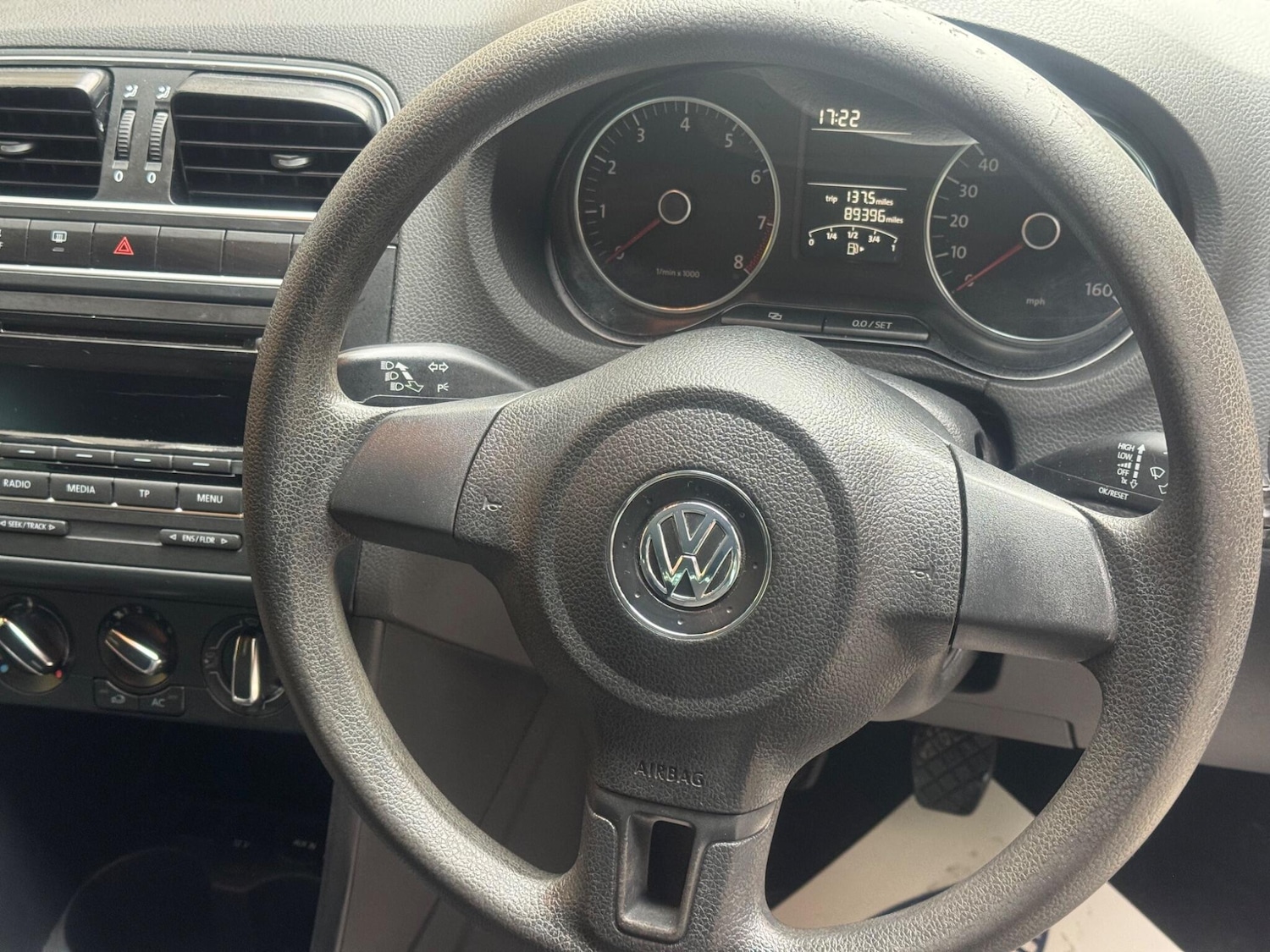 Used Volkswagen Polo for sale - 76537832: Photo 28