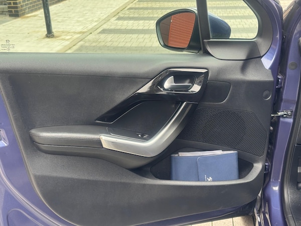 Used Peugeot 208 2015 for sale - 76325904: Photo 24