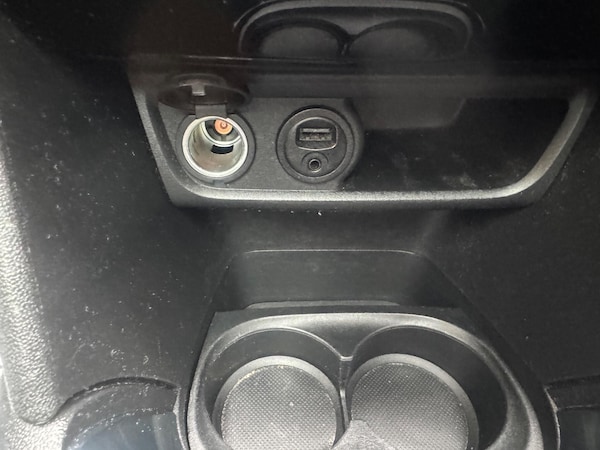 Used Peugeot 208 2015 for sale - 76325904: Photo 38