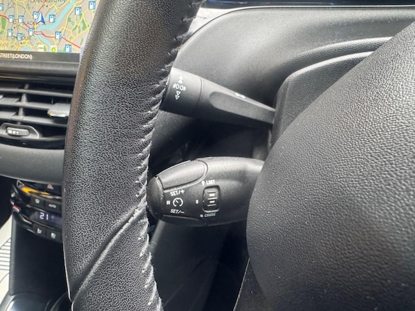 Used Peugeot 208 2015 for sale - 76325904: Photo 43