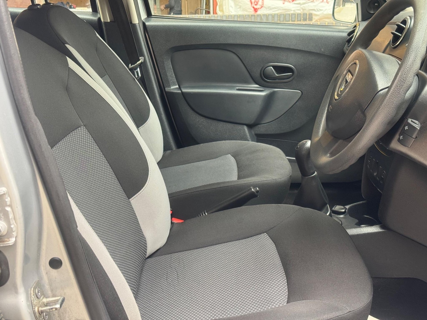 Used Dacia Sandero 2016 for sale - 76153090: Photo 26
