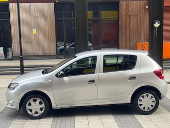 Used Dacia Sandero 2016 for sale - 76153090: Photo