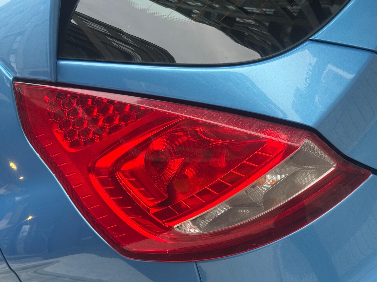 Used Ford Fiesta 2010 for sale - 76592209: Photo 13