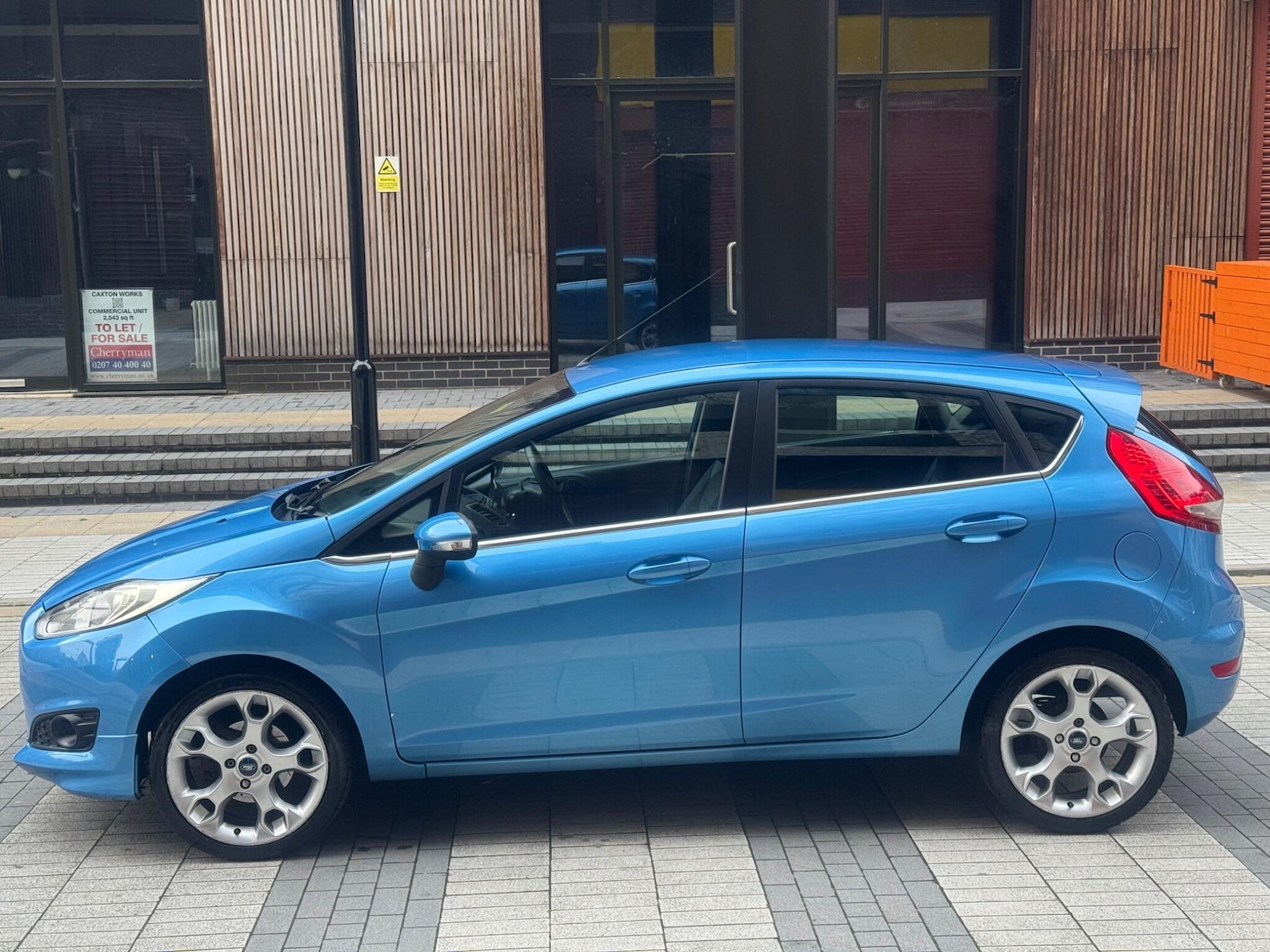 Used Ford Fiesta 2010 for sale - 76592209: Photo 4