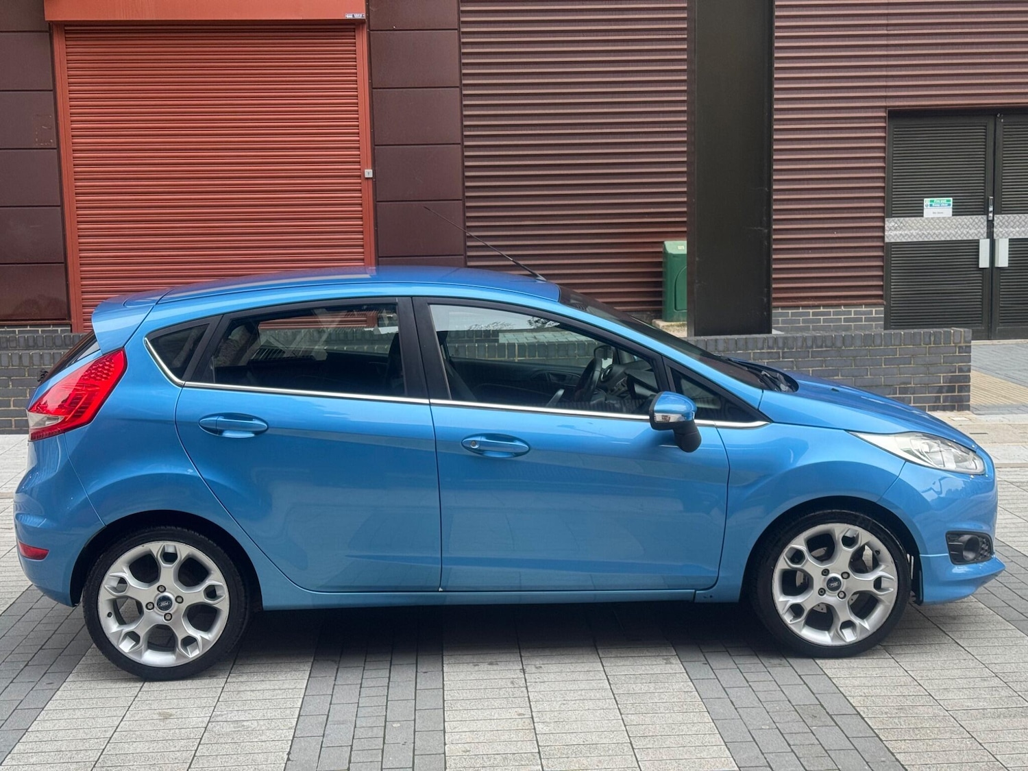 Used Ford Fiesta 2010 for sale - 76592209: Photo 8