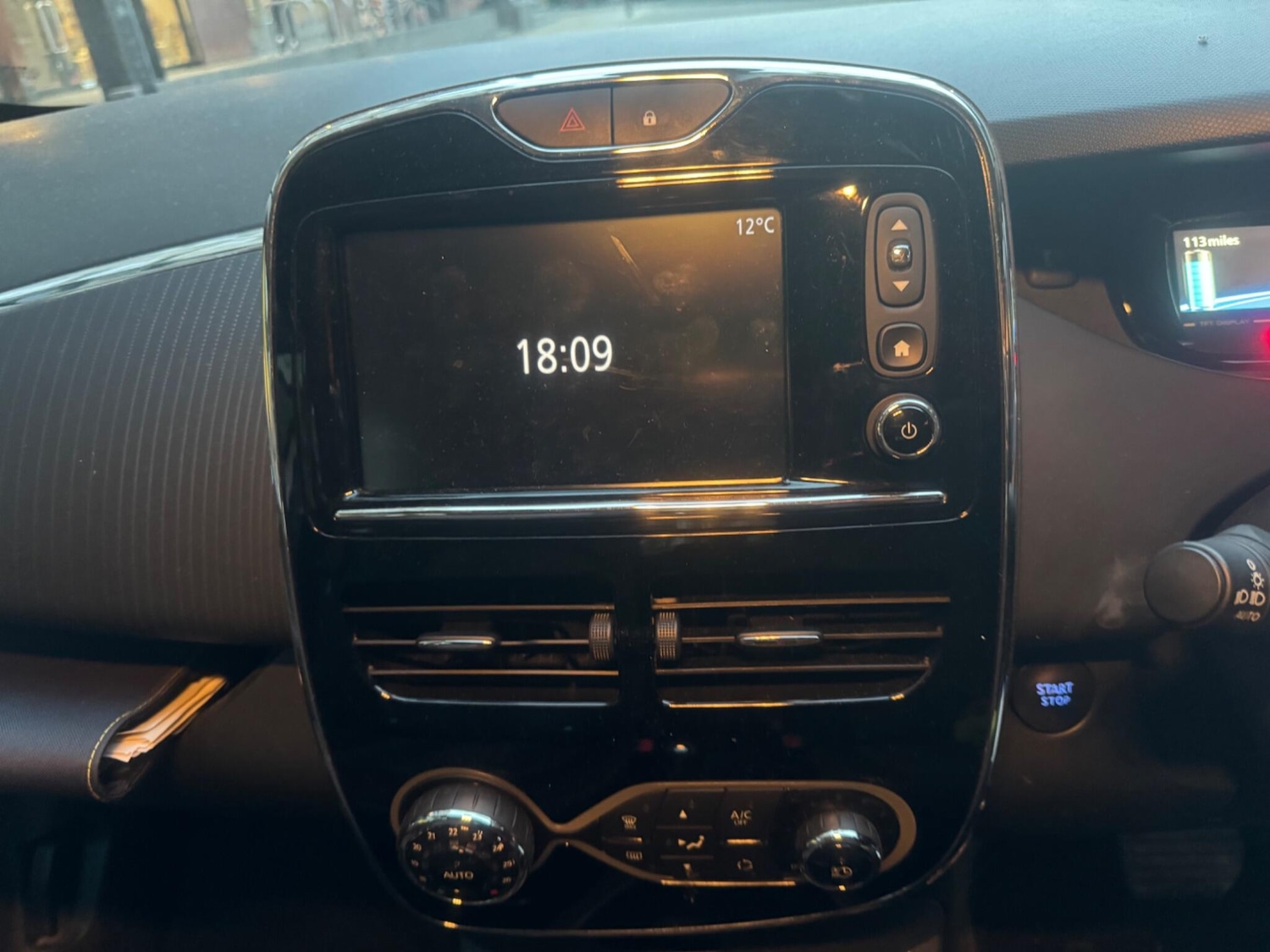 Used Renault Zoe for sale - 77957335: Photo 22