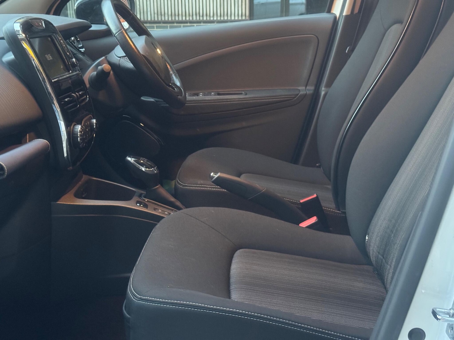 Used Renault Zoe for sale - 77957335: Photo 26