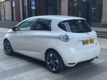 Used Renault Zoe 2018 for sale - 77957335: Photo