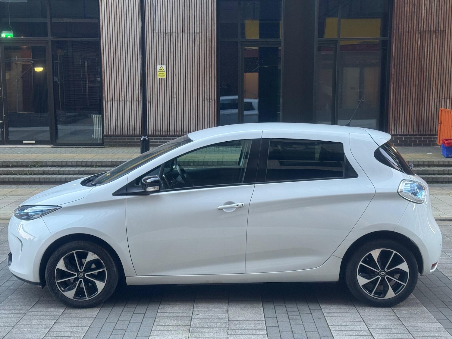 Used Renault Zoe for sale - 77957335: Photo 6