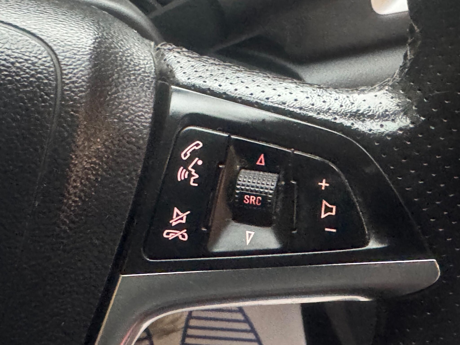 Used Vauxhall Astra 2015 for sale - 77040874: Photo 19