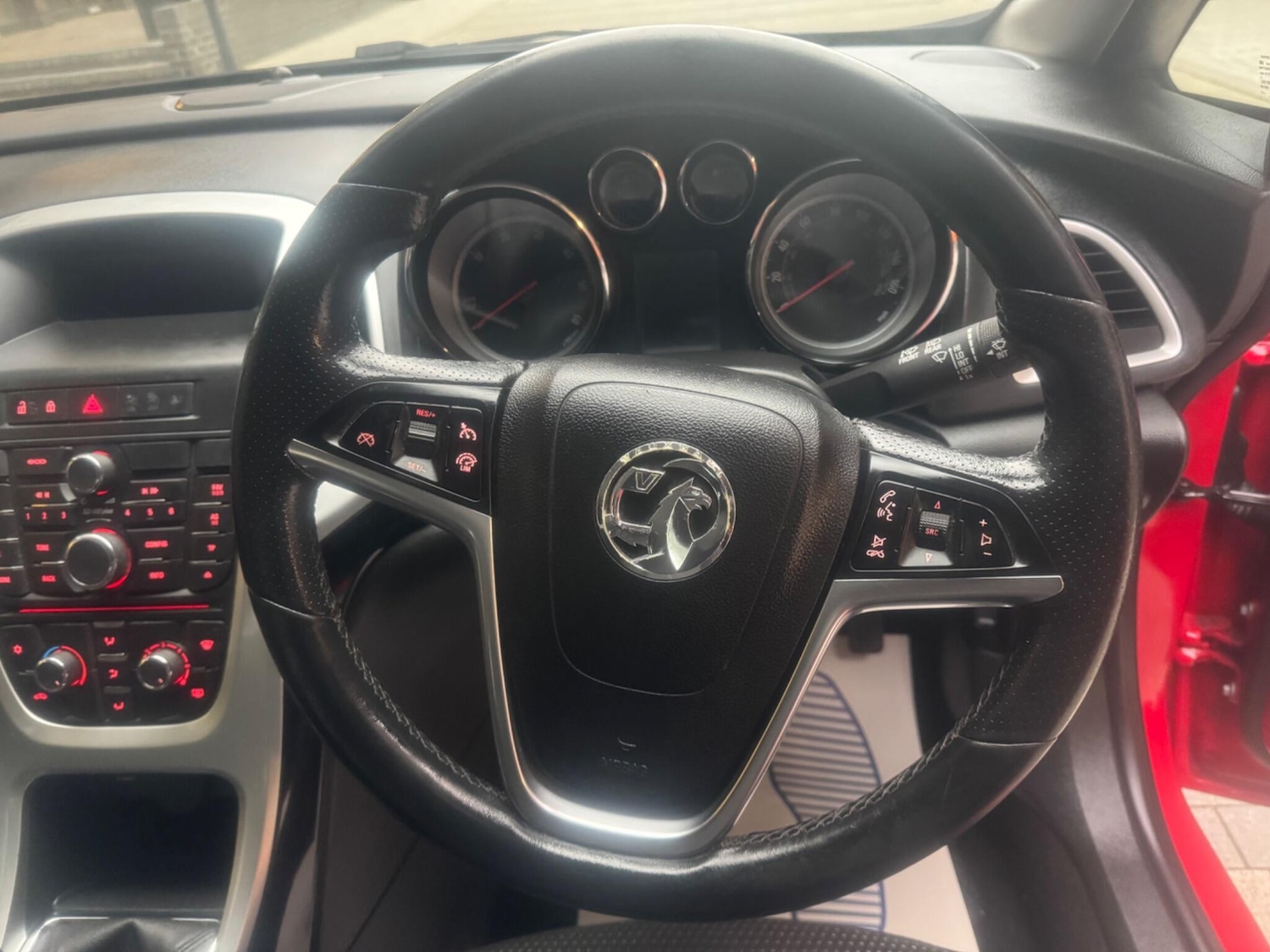 Used Vauxhall Astra 2015 for sale - 77040874: Photo 35