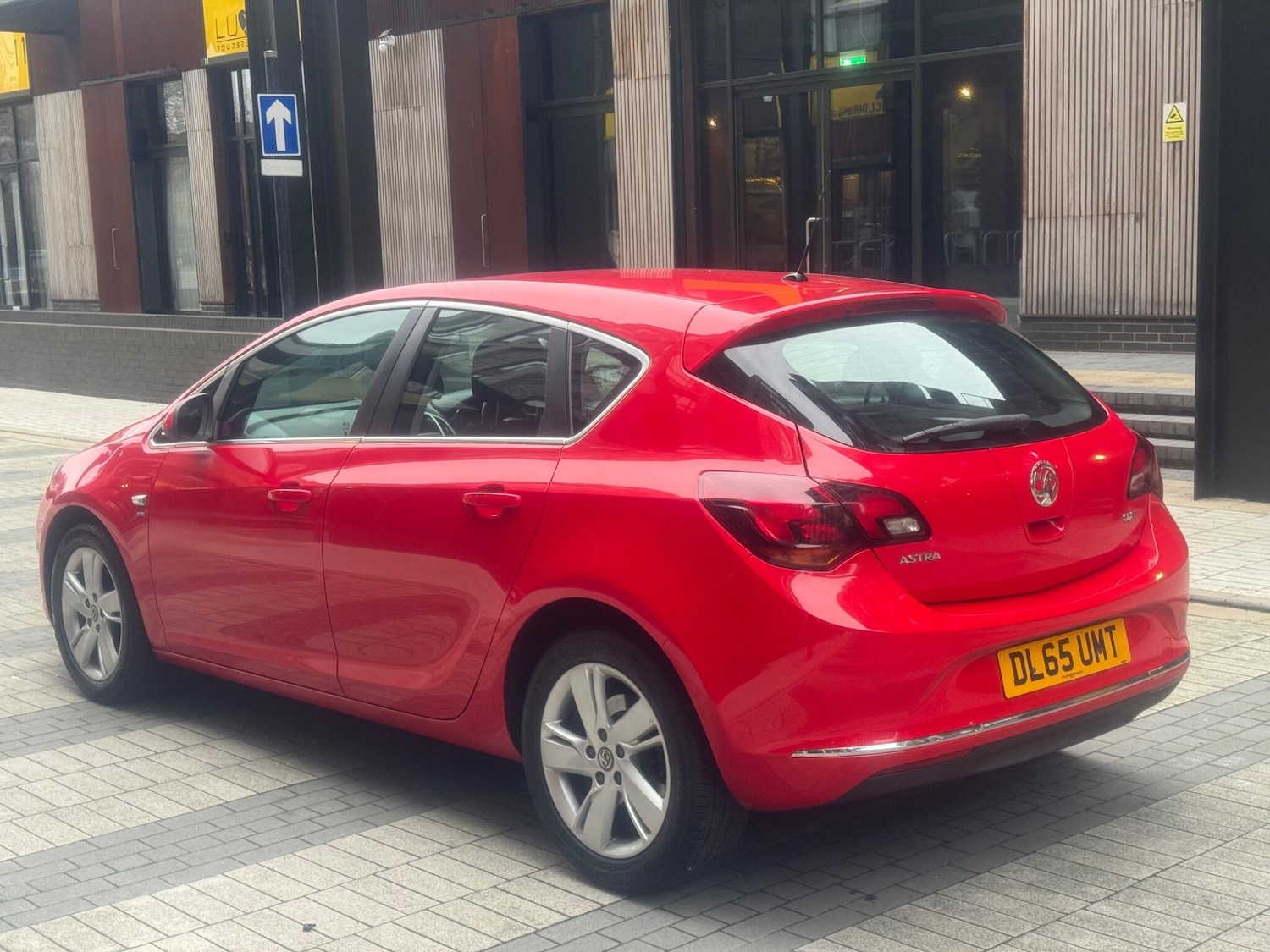 Used Vauxhall Astra 2015 for sale - 77040874: Photo 4