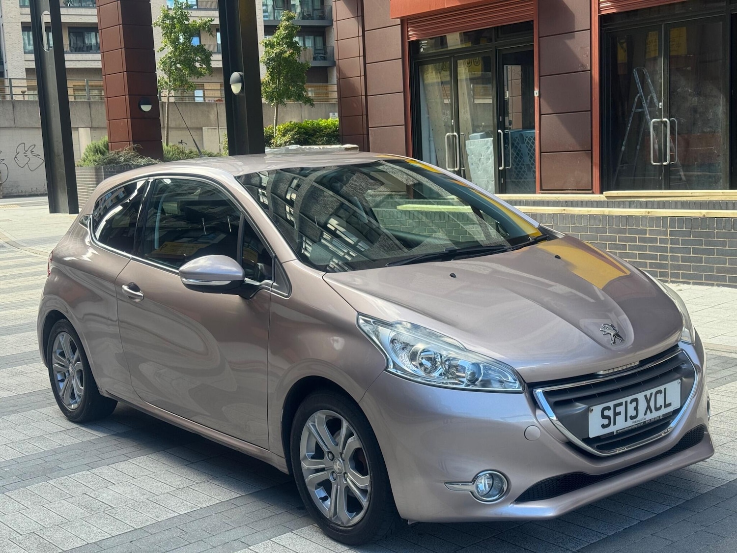 Used Peugeot 208 2013 for sale - 76498452: Photo 1