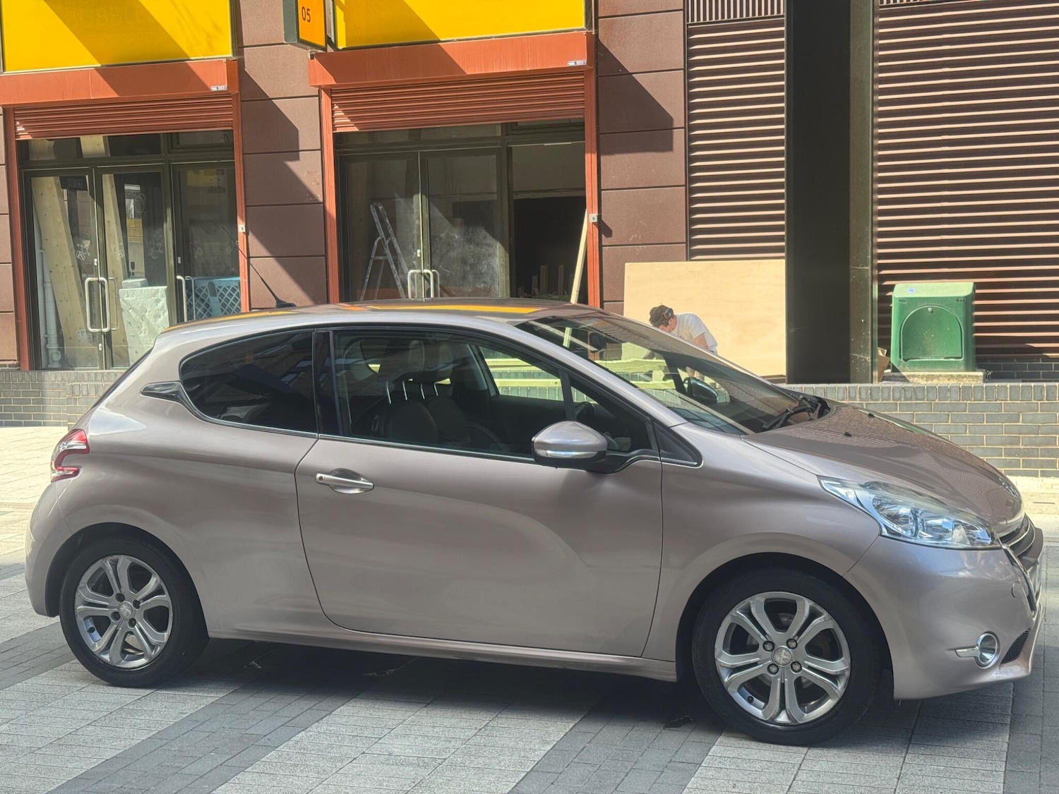 Used Peugeot 208 2013 for sale - 76498452: Photo 10