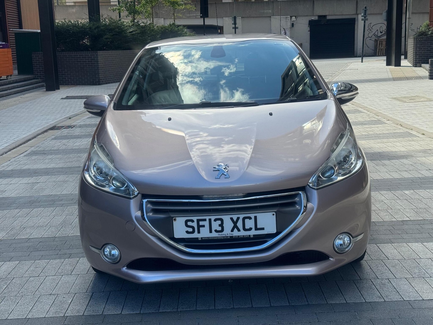 Used Peugeot 208 2013 for sale - 76498452: Photo 2
