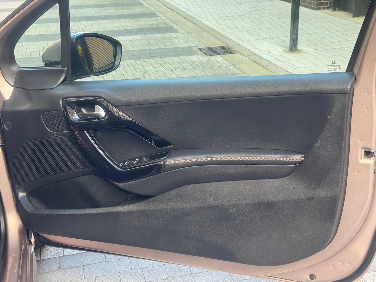 Used Peugeot 208 2013 for sale - 76498452: Photo 28