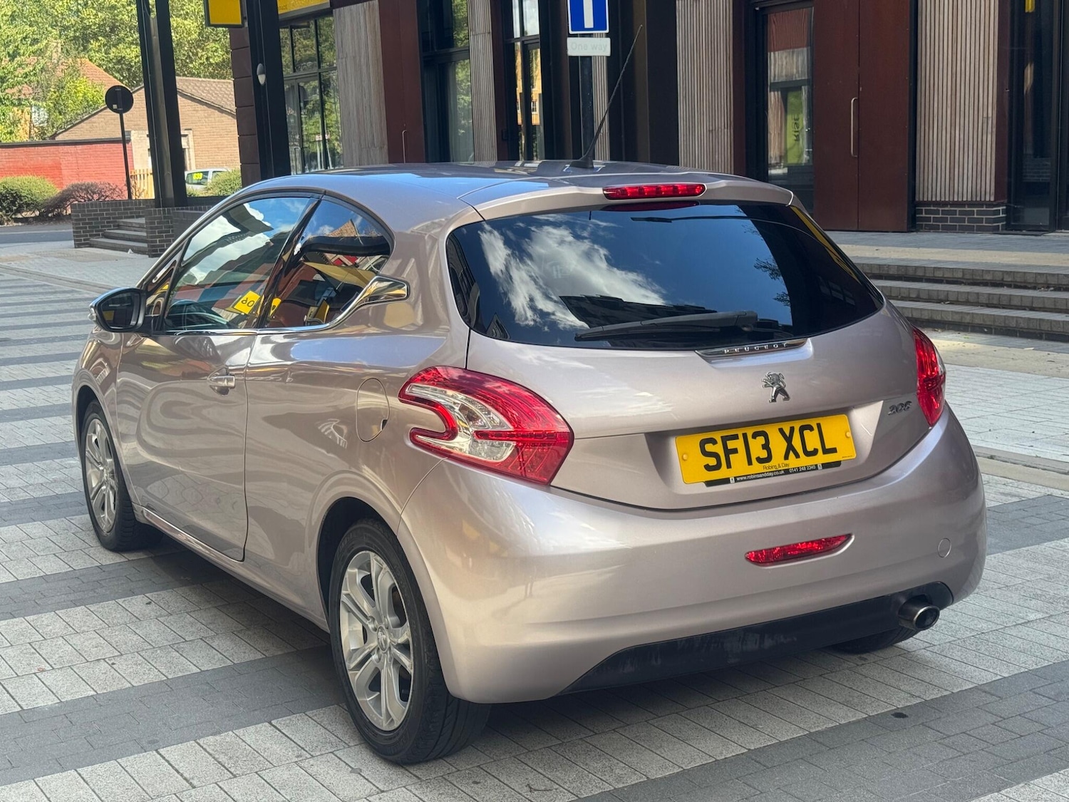 Used Peugeot 208 2013 for sale - 76498452: Photo 6