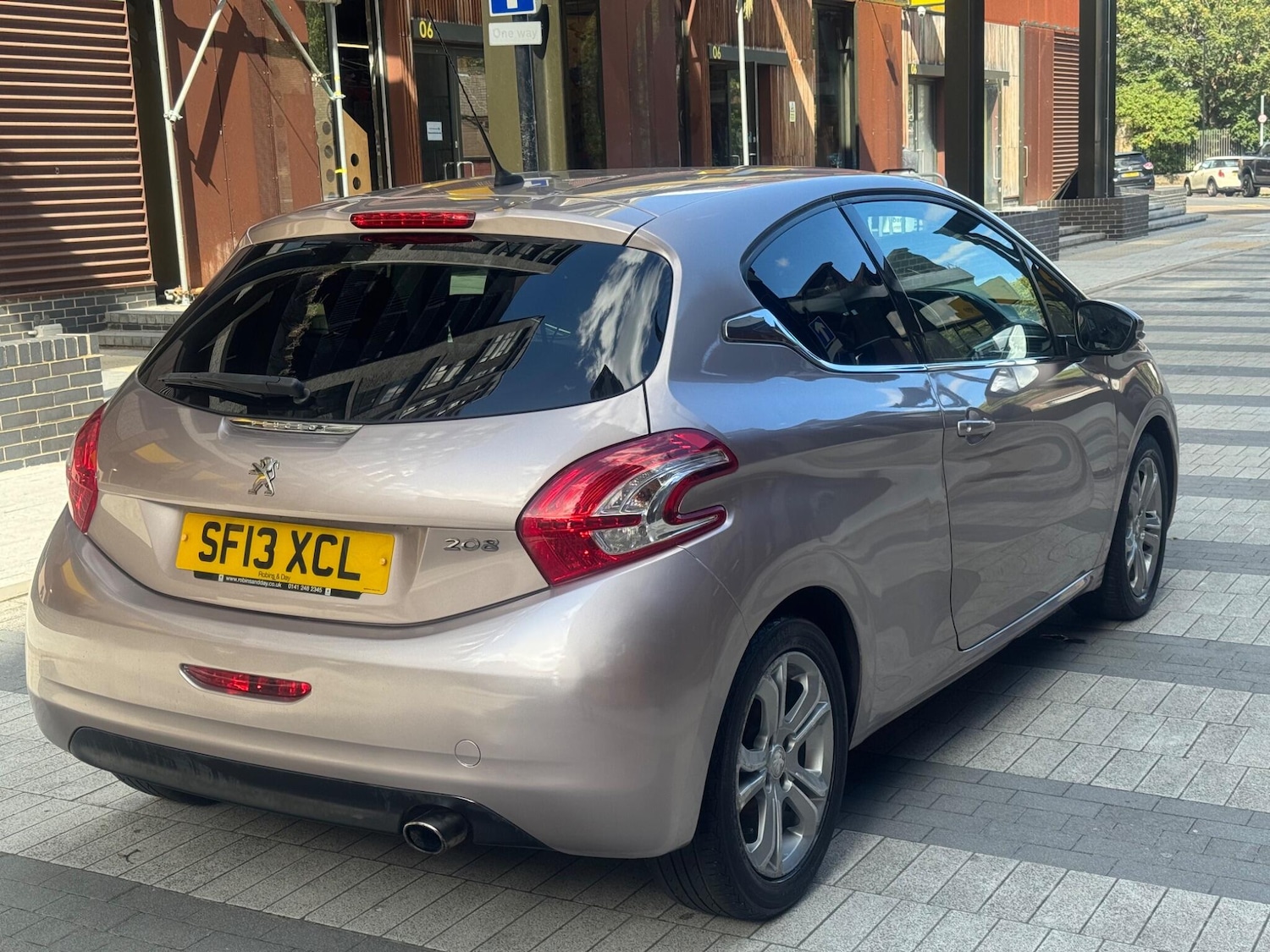 Used Peugeot 208 2013 for sale - 76498452: Photo 8