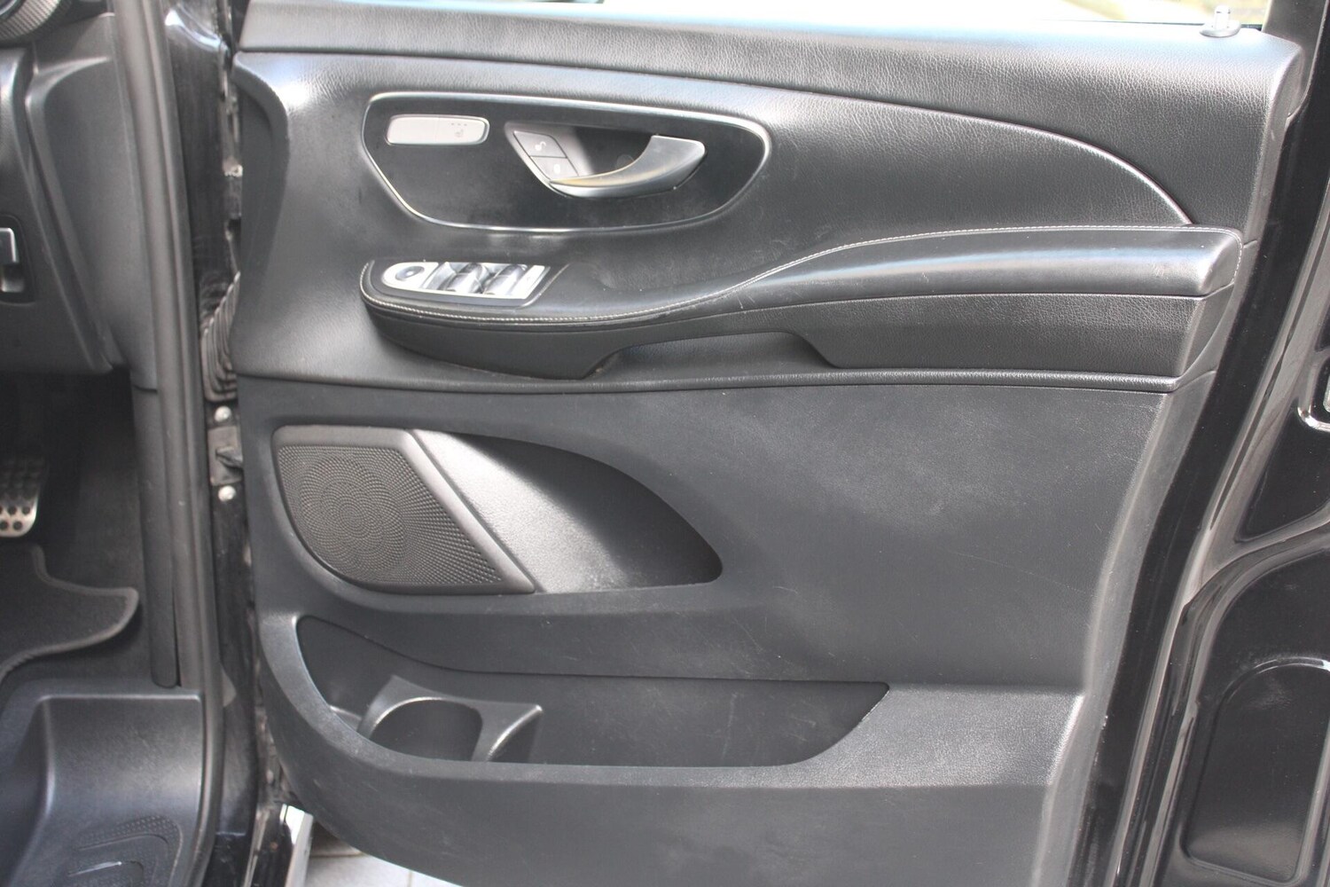 Used Mercedes-Benz V-Class for sale - 78220330: Photo 43