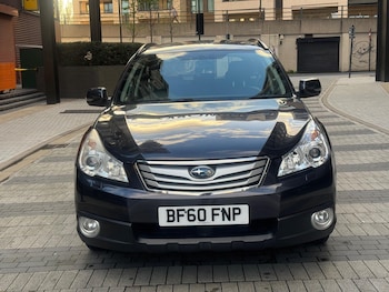 Used Subaru Outback 2010 for sale - 76671712: Photo