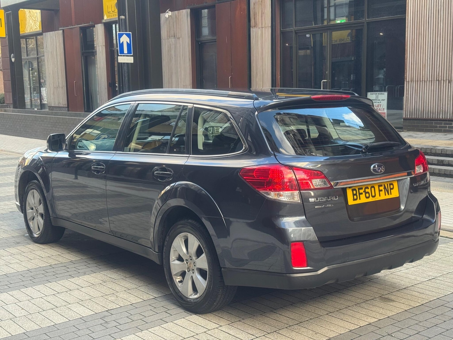 Used Subaru Outback 2010 for sale - 76671712: Photo 4