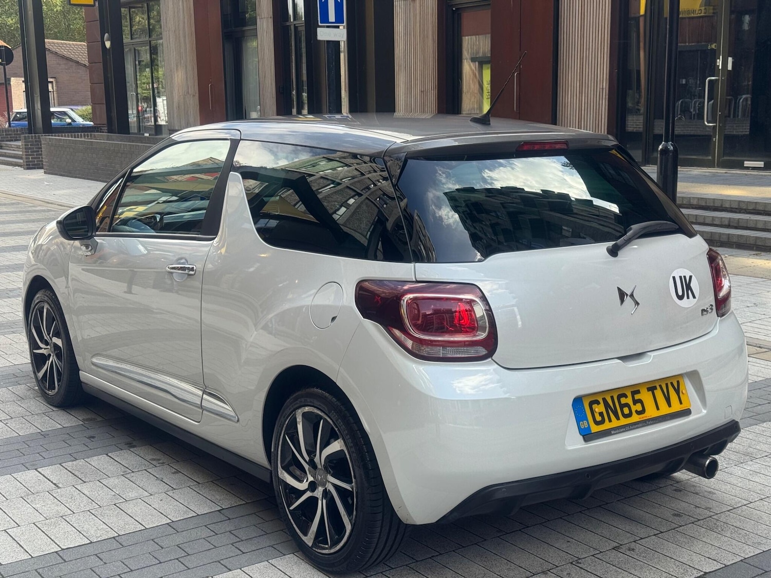 Vehicle 5