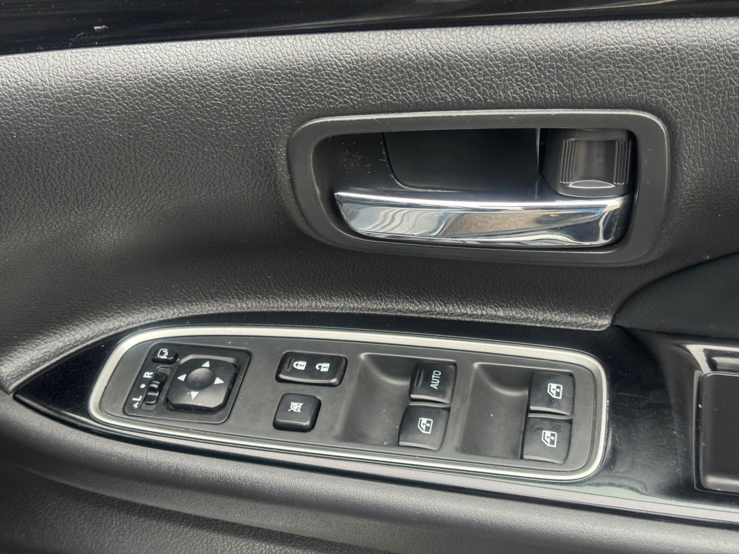 Used Mitsubishi Outlander 2018 for sale - 77598916: Photo 12