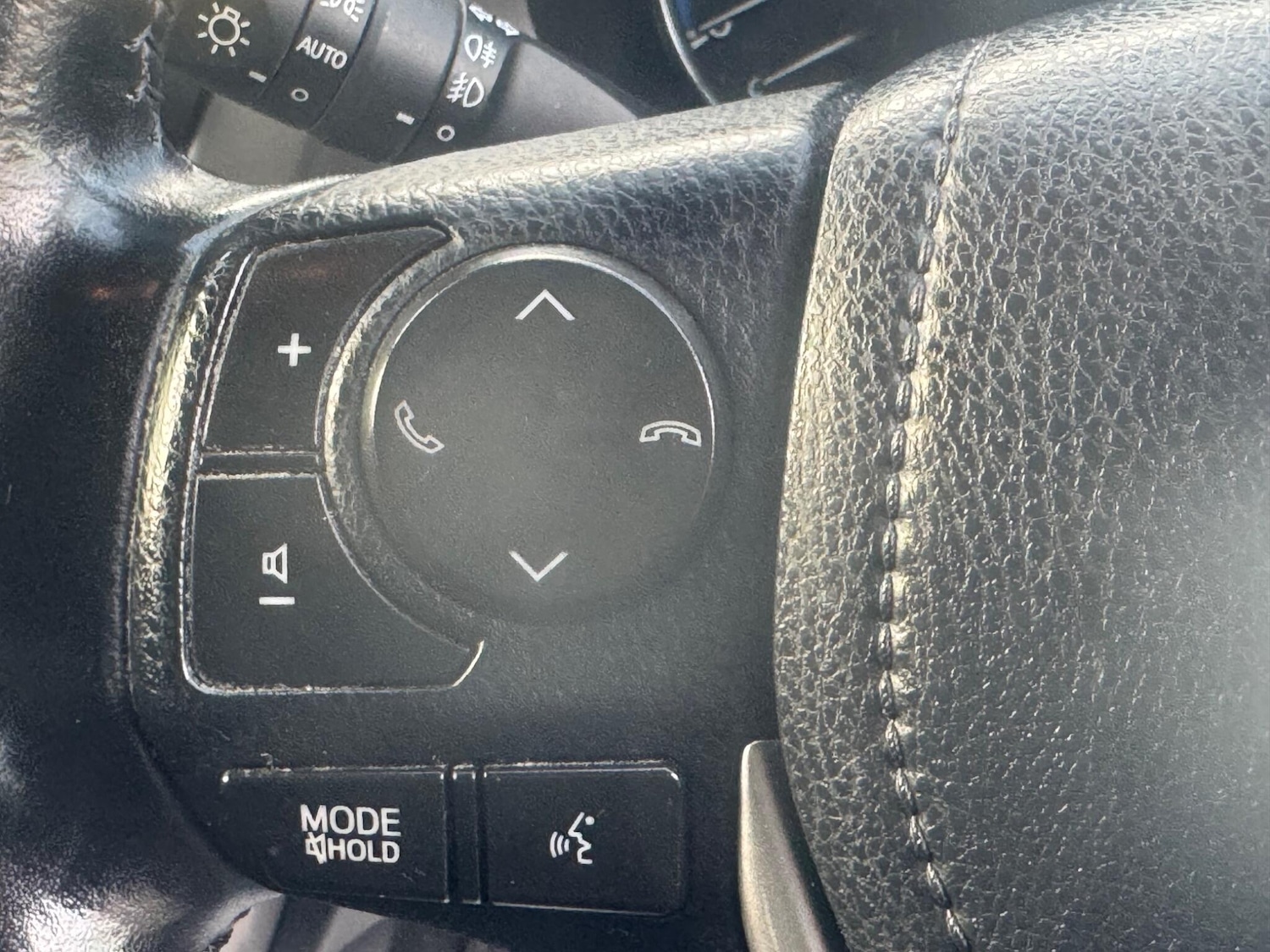 Used Toyota RAV4 2017 for sale - 76832544: Photo 19