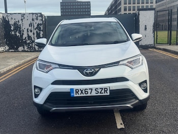 Used Toyota RAV4 2017 for sale - 76832544: Photo