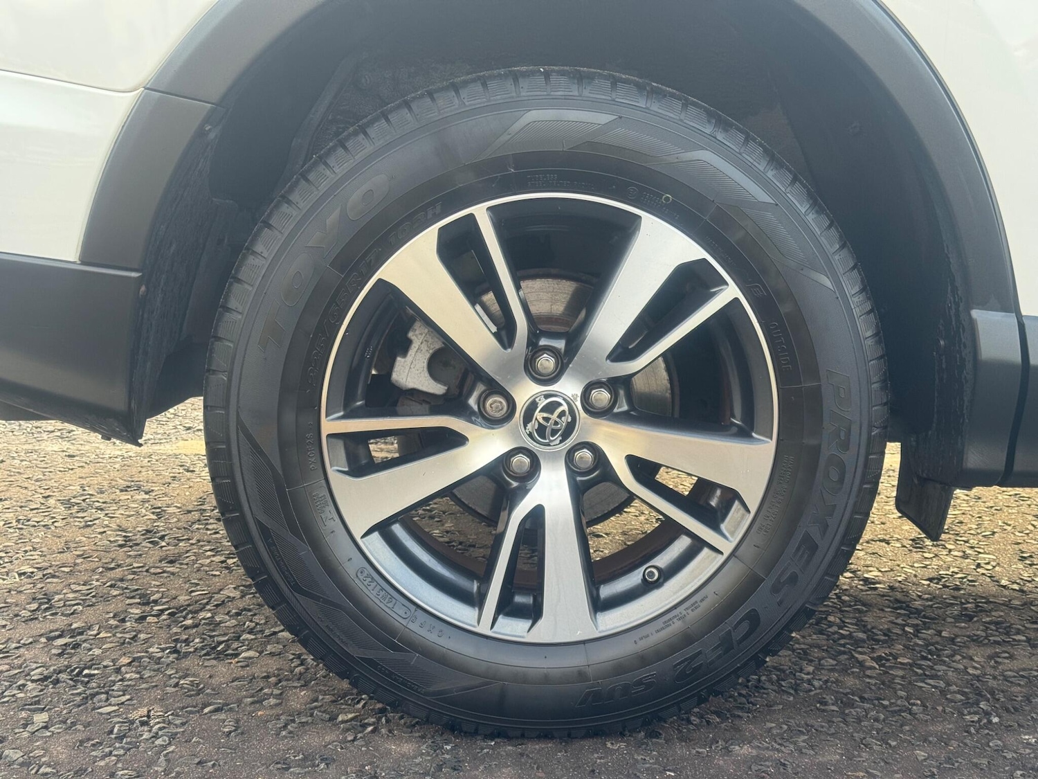 Used Toyota RAV4 2017 for sale - 76832544: Photo 30