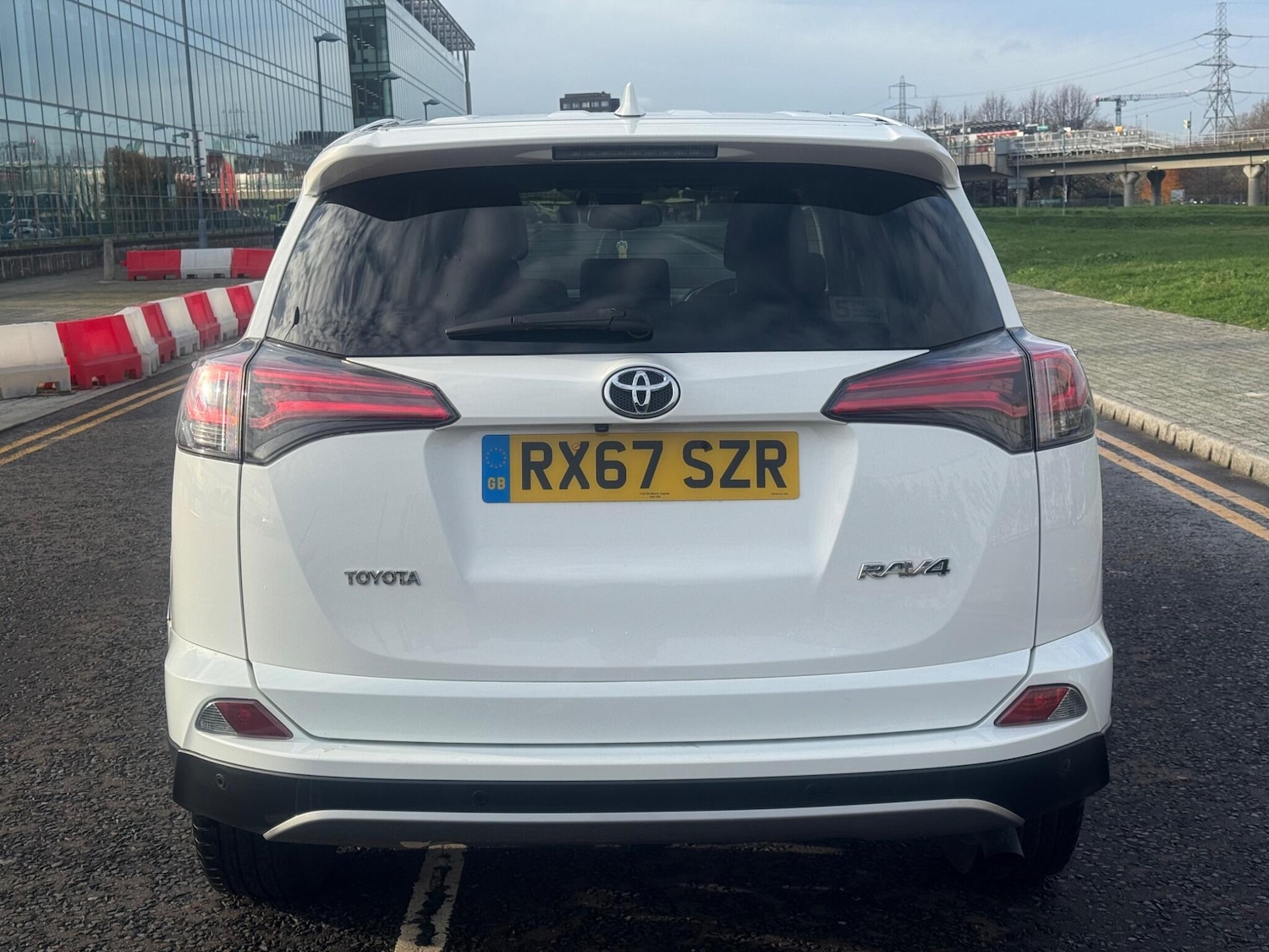 Used Toyota RAV4 2017 for sale - 76832544: Photo 8