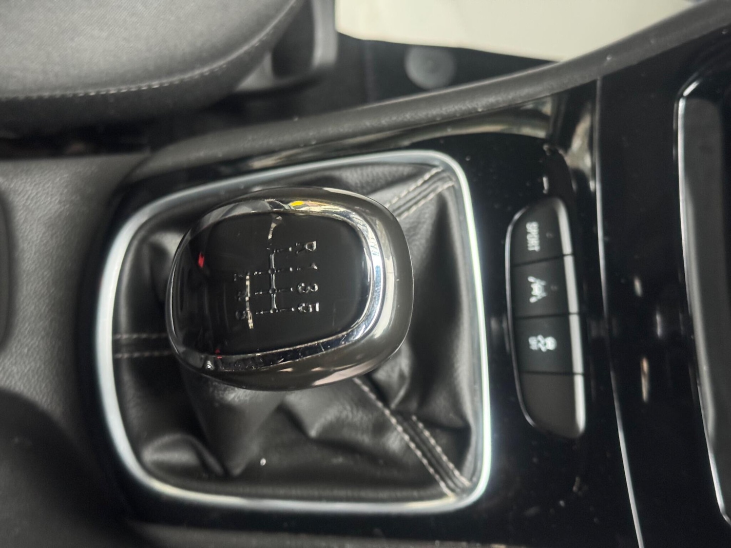 Used Vauxhall Astra 2016 for sale - 77020984: Photo 14