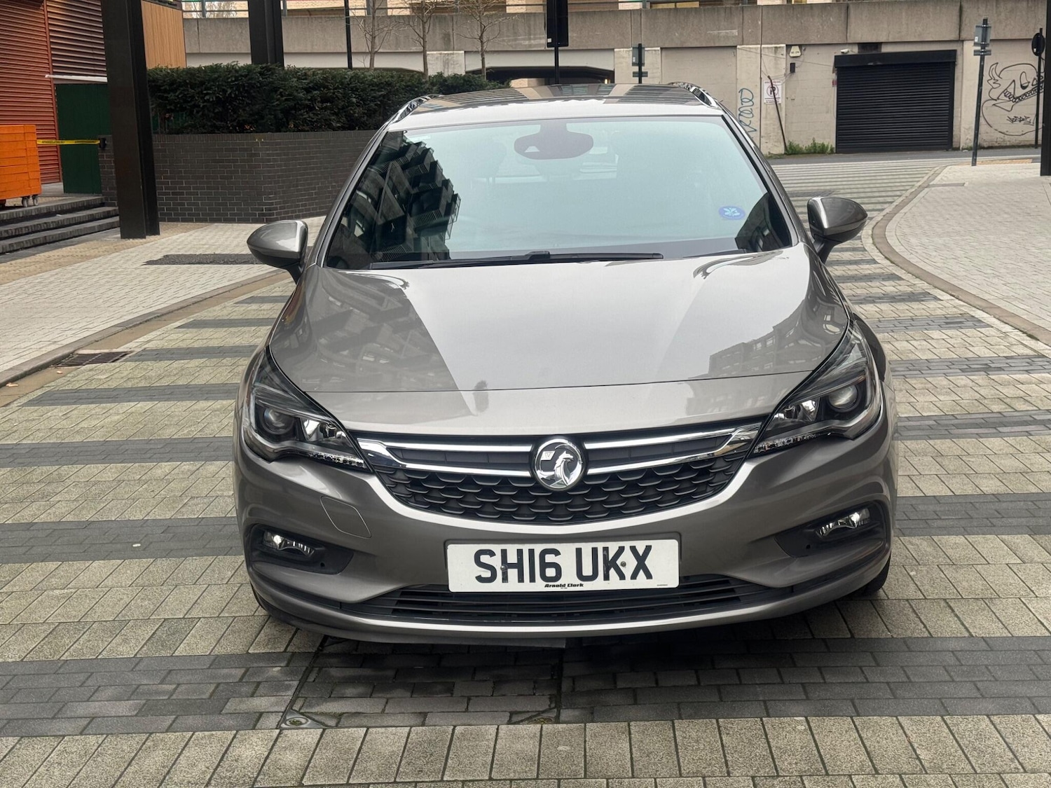 Used Vauxhall Astra 2016 for sale - 77020984: Photo 2