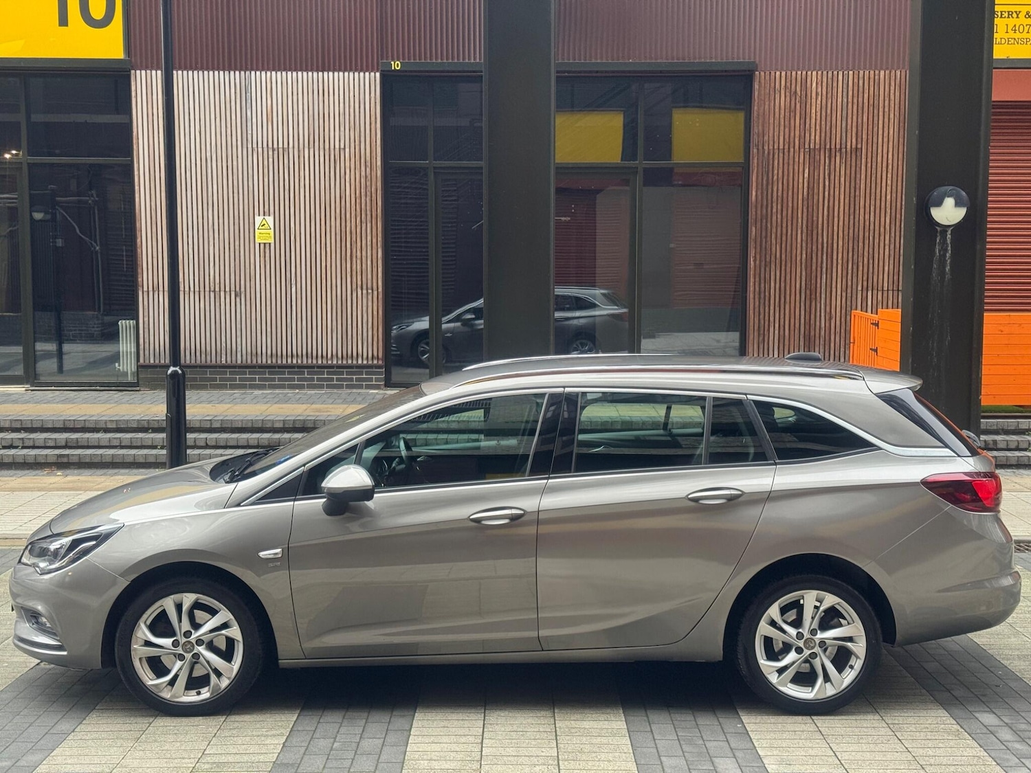 Used Vauxhall Astra 2016 for sale - 77020984: Photo 5