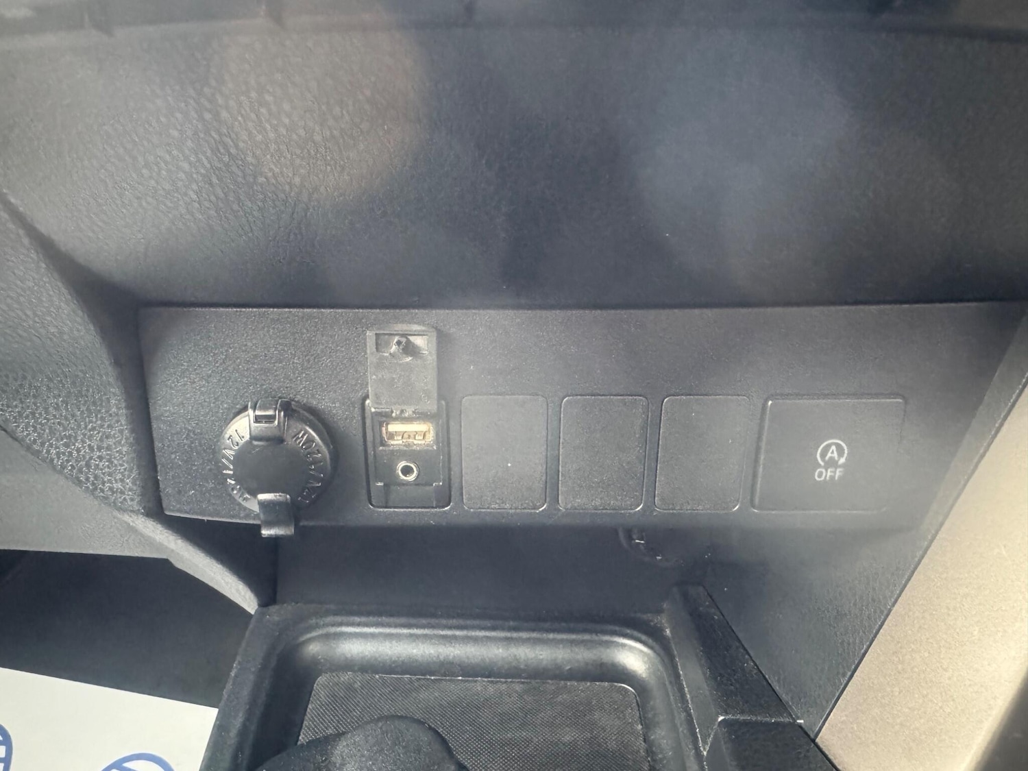 Used Toyota RAV4 2017 for sale - 77238508: Photo 21