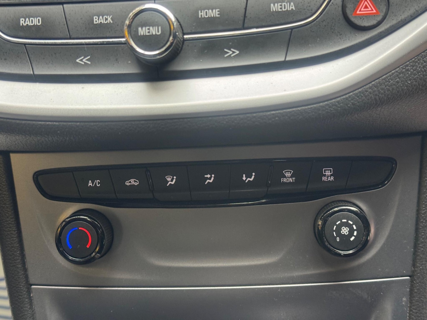 Used Vauxhall Astra 2017 for sale - 76633891: Photo 17