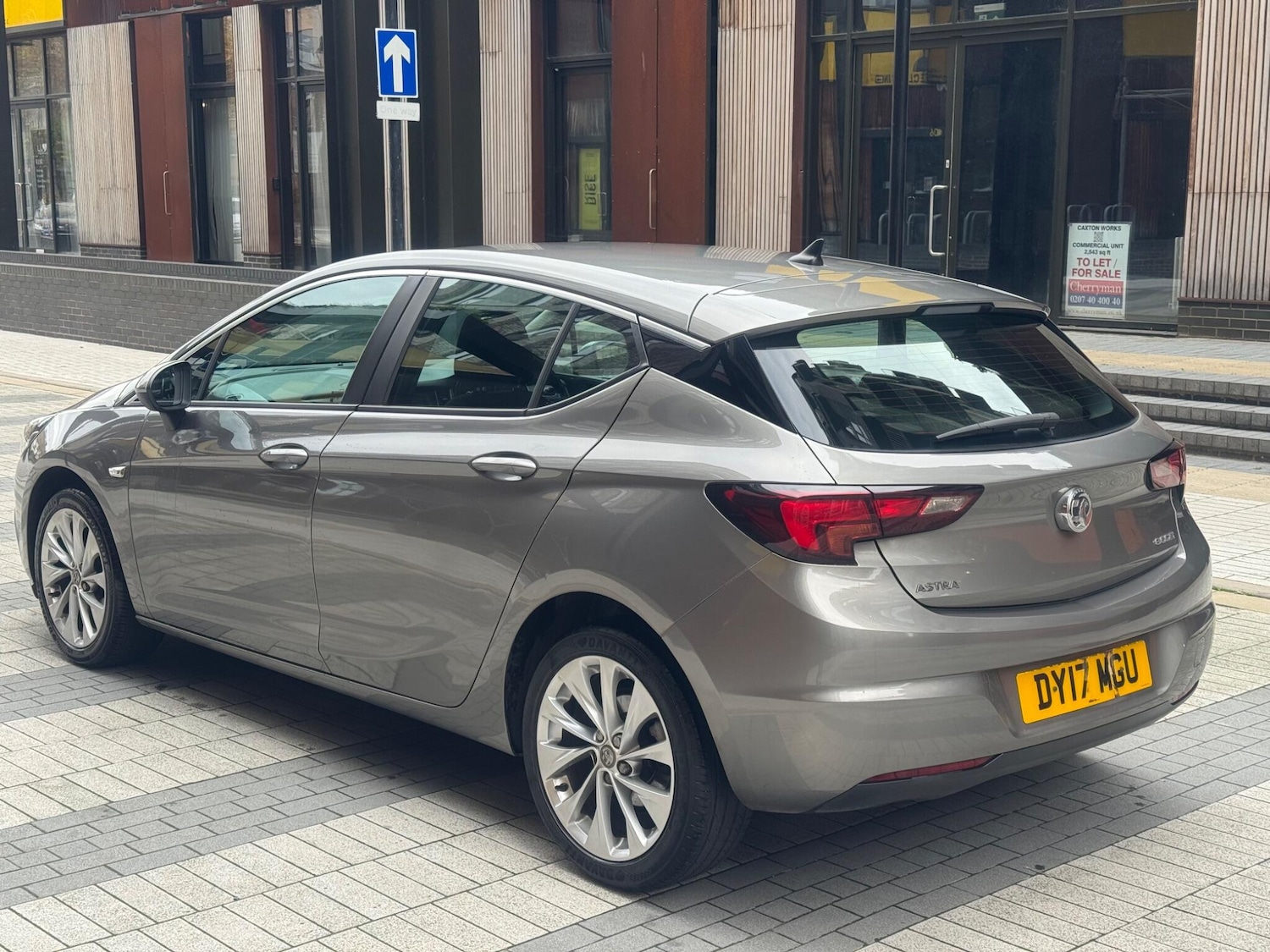 Used Vauxhall Astra 2017 for sale - 76633891: Photo 4