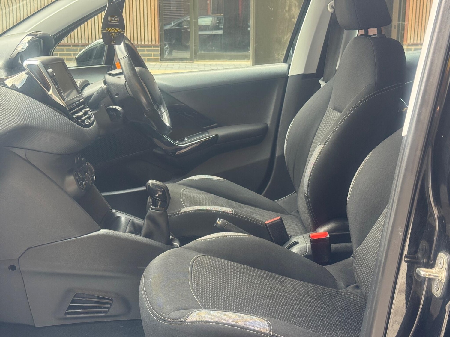 Used Peugeot 208 2016 for sale - 76472091: Photo 23