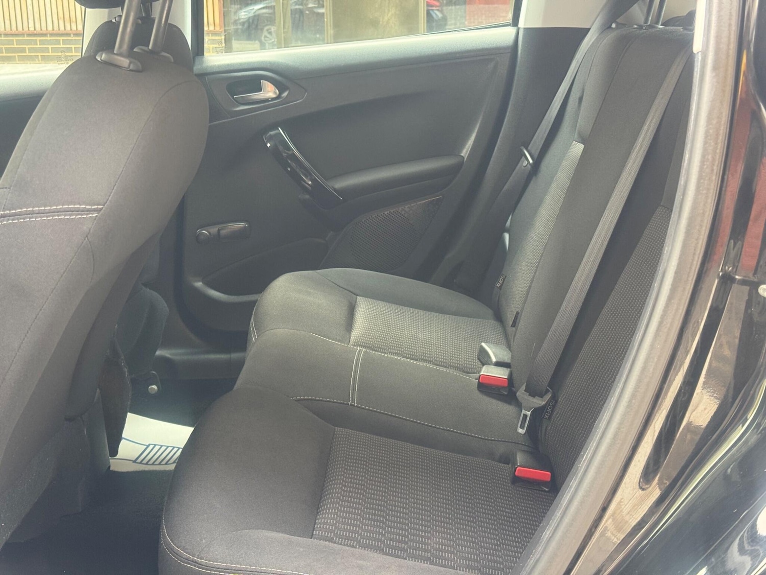 Used Peugeot 208 2016 for sale - 76472091: Photo 25