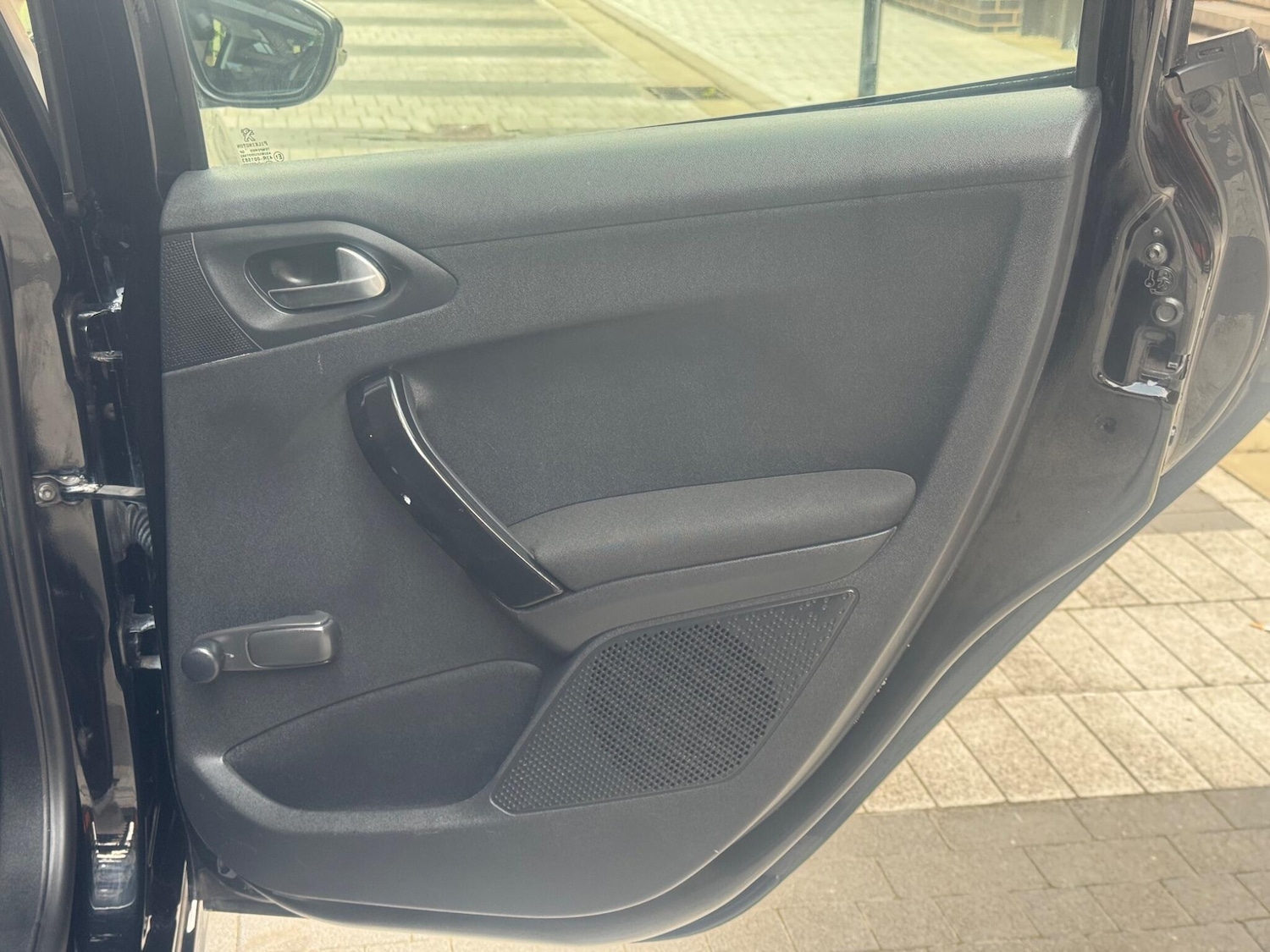 Used Peugeot 208 2016 for sale - 76472091: Photo 29