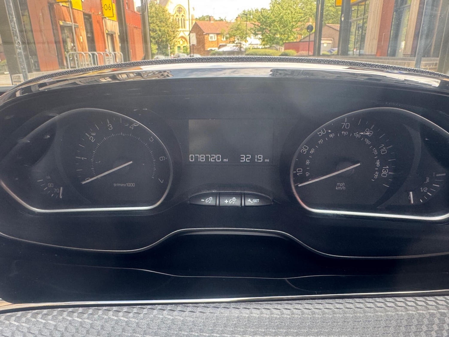 Used Peugeot 208 2016 for sale - 76472091: Photo 34