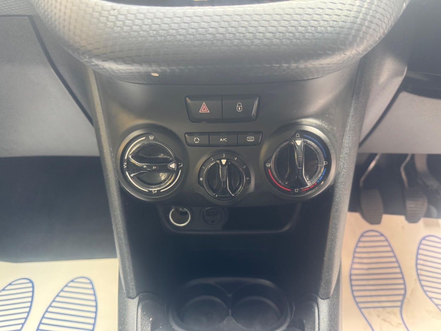 Used Peugeot 208 2016 for sale - 76472091: Photo 36