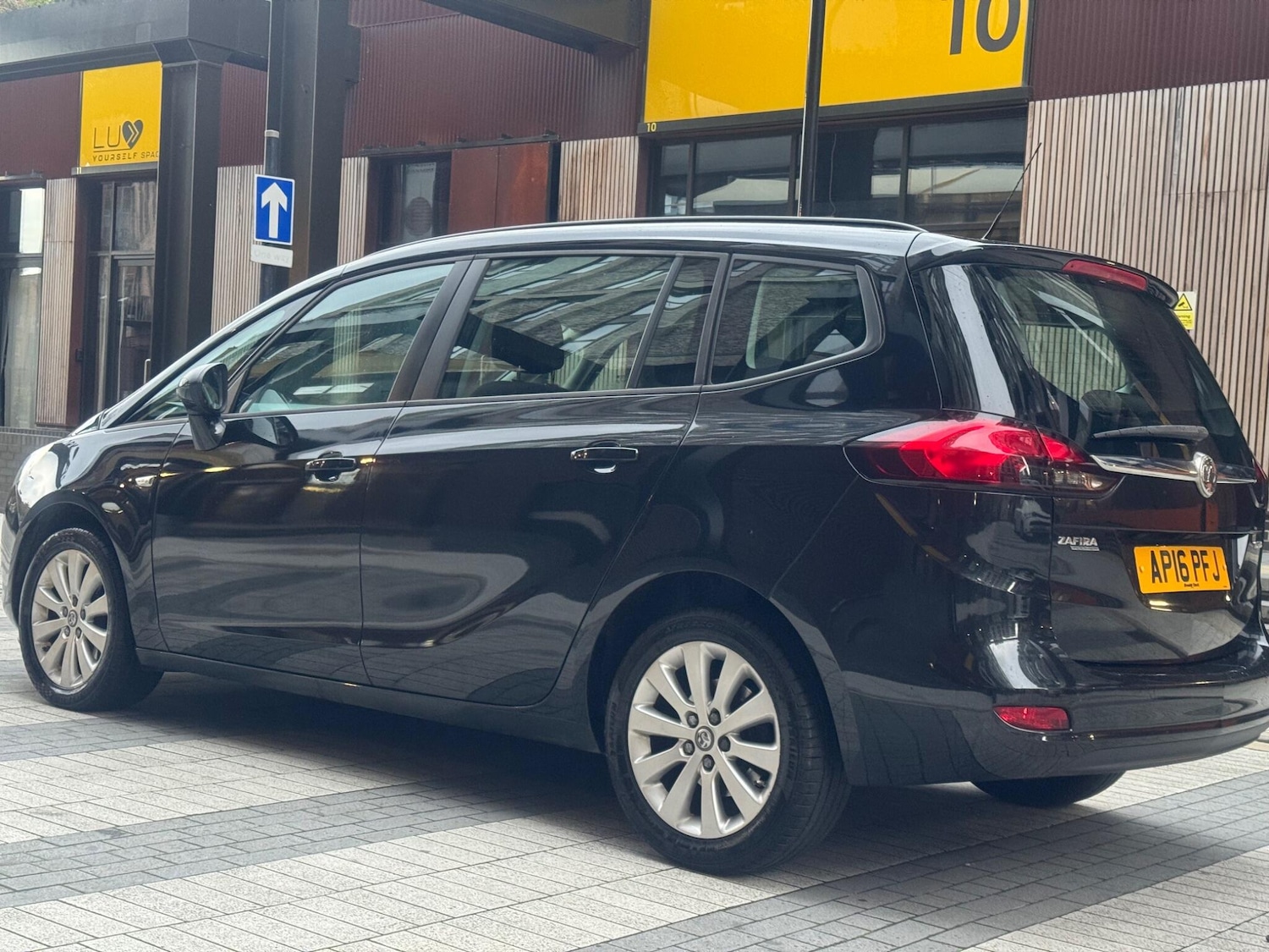 Used Vauxhall Zafira Tourer 2016 for sale - 76360717: Photo 5