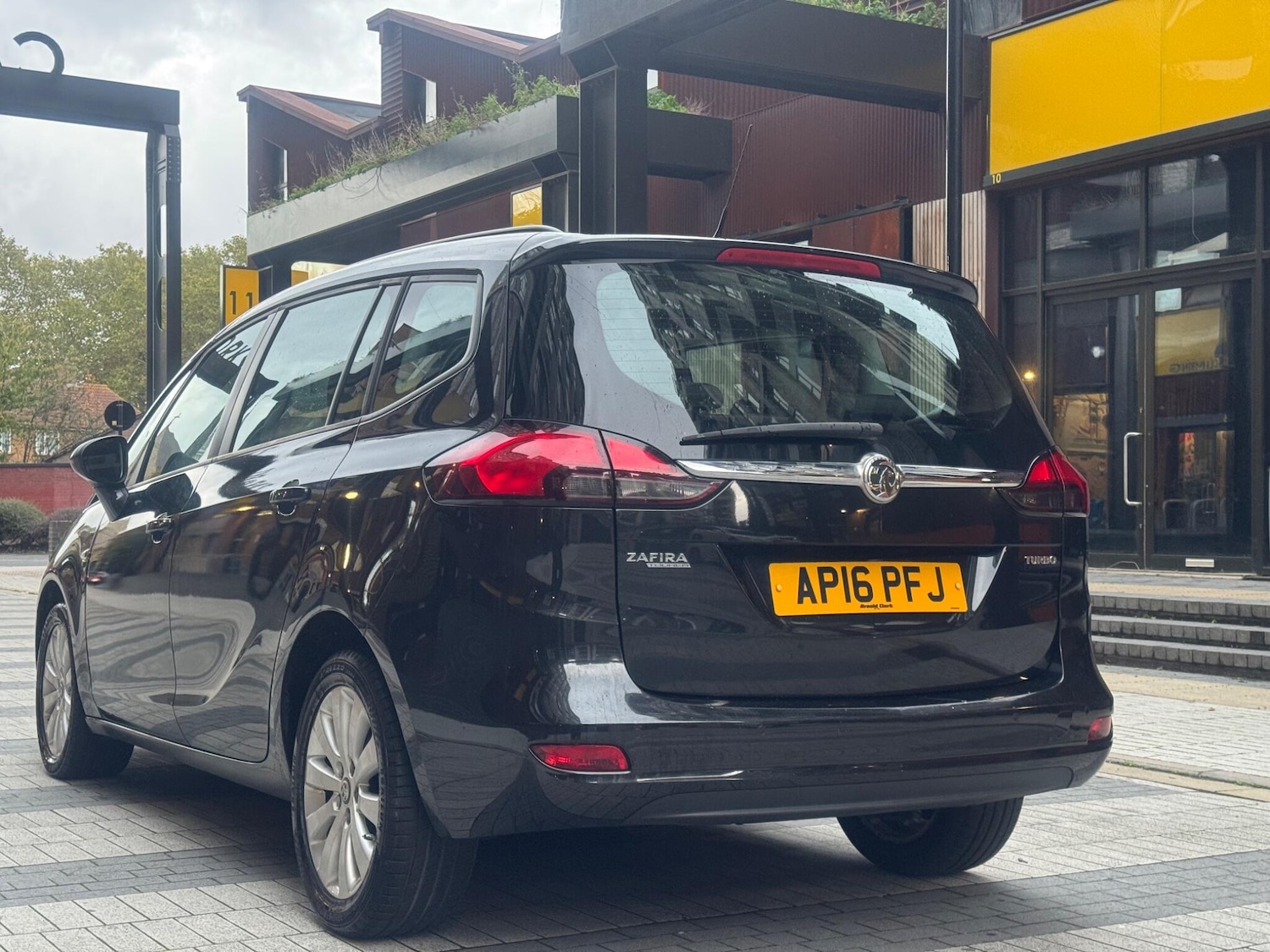 Used Vauxhall Zafira Tourer 2016 for sale - 76360717: Photo 6