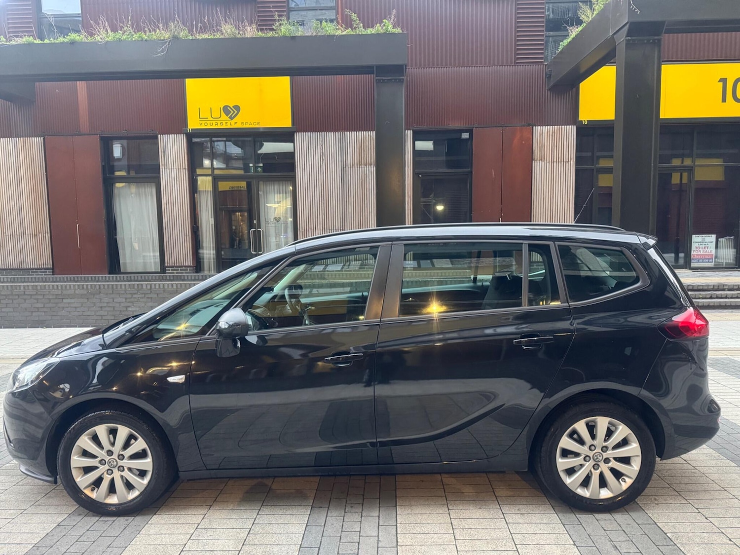 Used Vauxhall Zafira Tourer 2016 for sale - 76360717: Photo 7