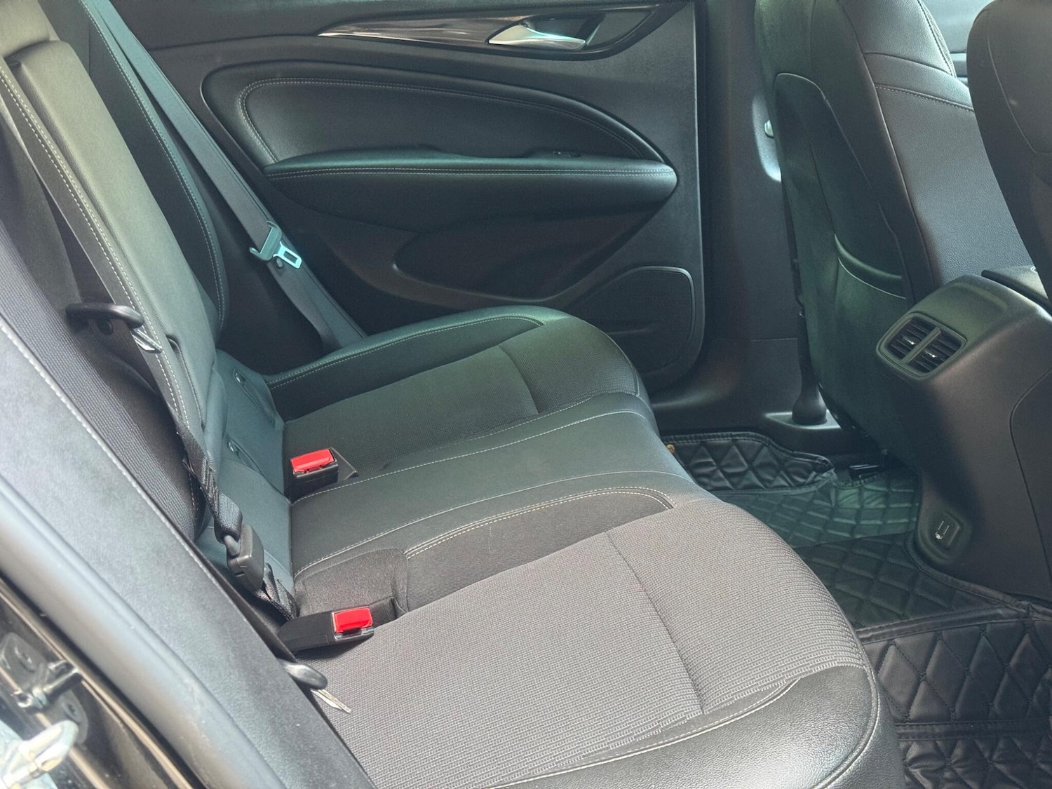 Used Vauxhall Insignia 2018 for sale - 76528026: Photo 12