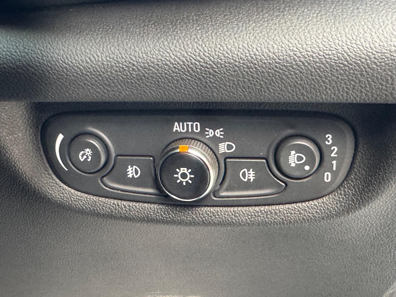 Used Vauxhall Insignia 2018 for sale - 76528026: Photo 15