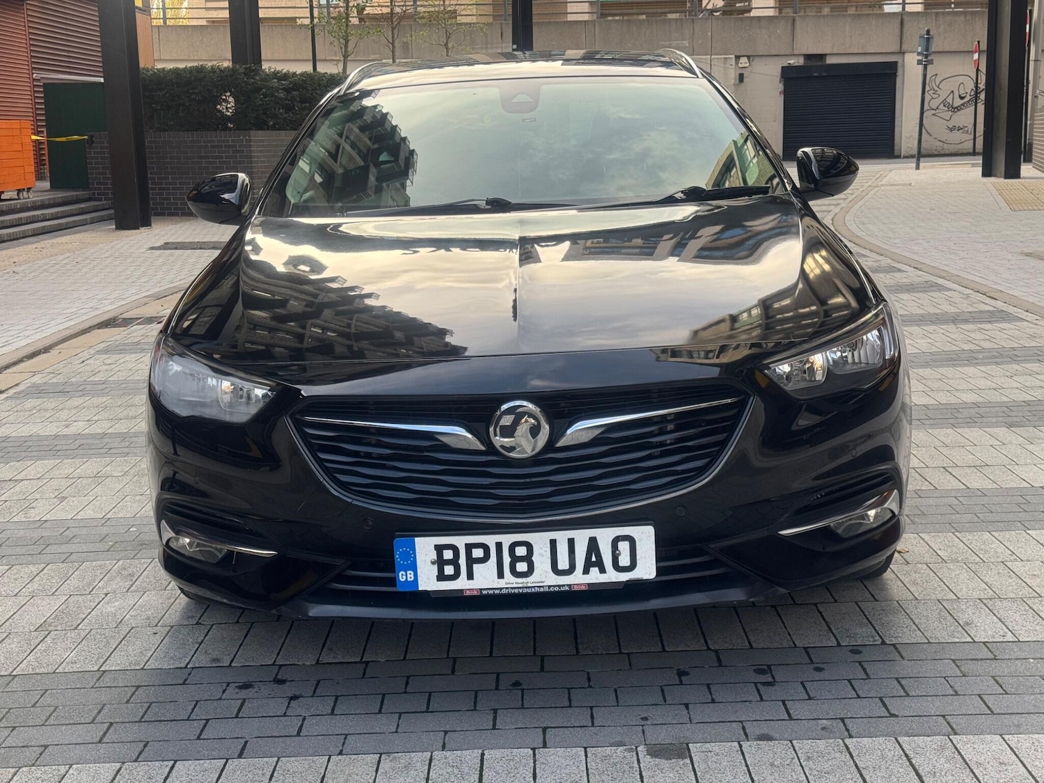 Used Vauxhall Insignia 2018 for sale - 76528026: Photo 2