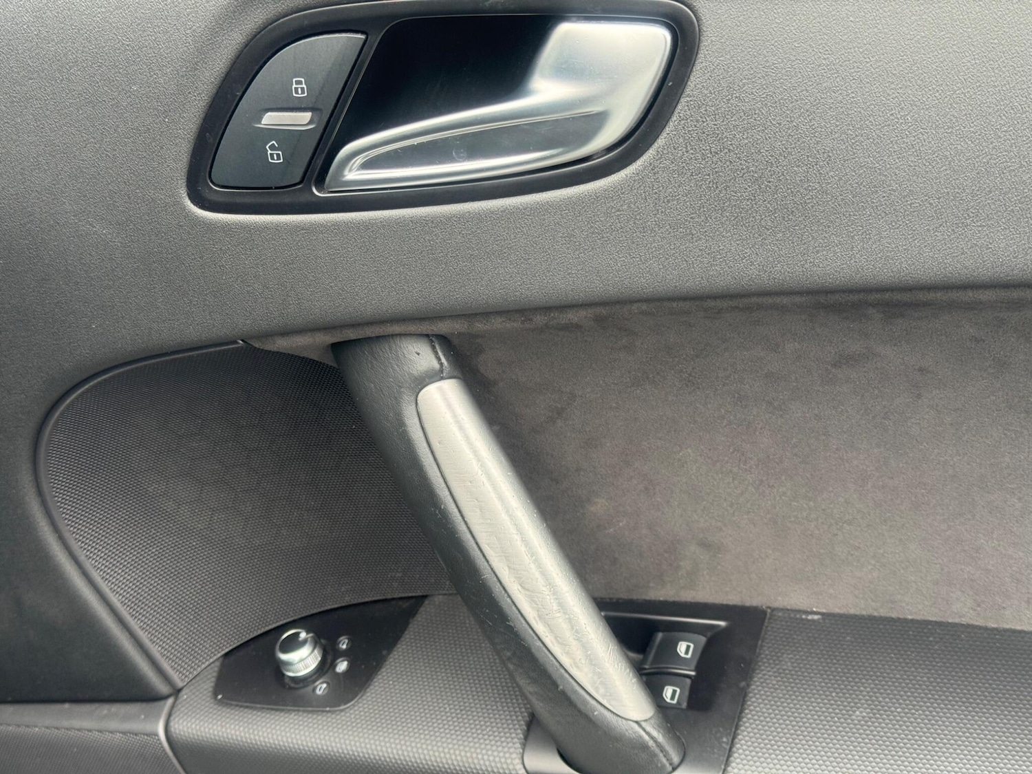 Used Audi TT 2011 for sale - 77440877: Photo 13